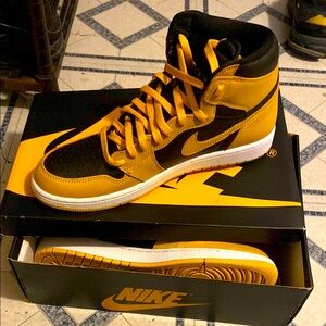 Jordan 1 high OG Pollen